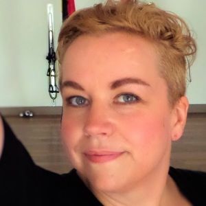 Meet your Posher, Sherry